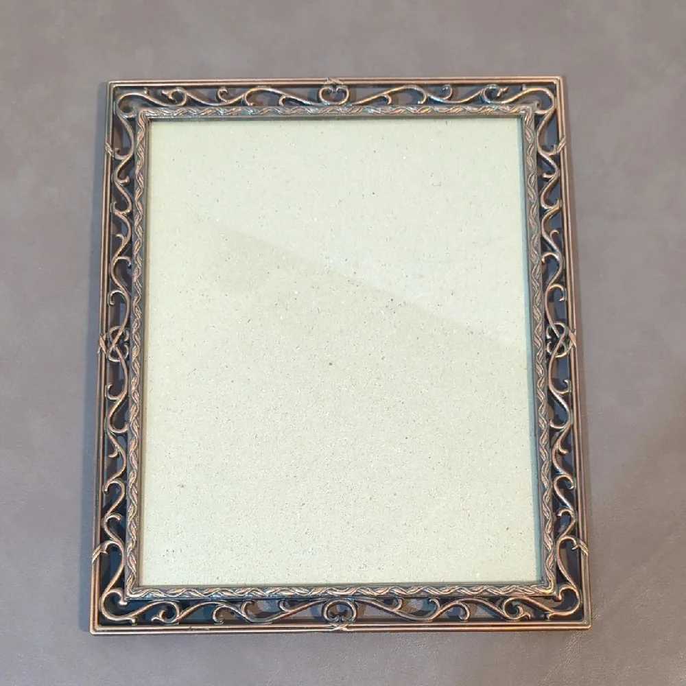 Connoisseur Picture Frame 8” x 10”  #L5CIW4 #1812L5